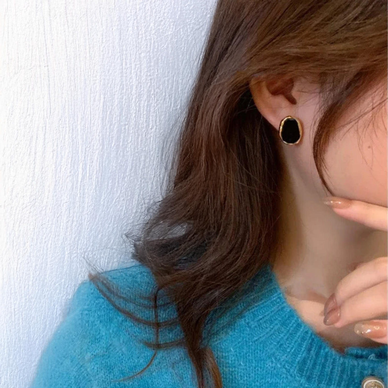 Black Irregular Geometric Stud Earrings