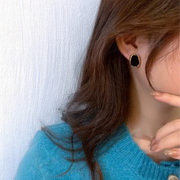 Black Irregular Geometric Stud Earrings