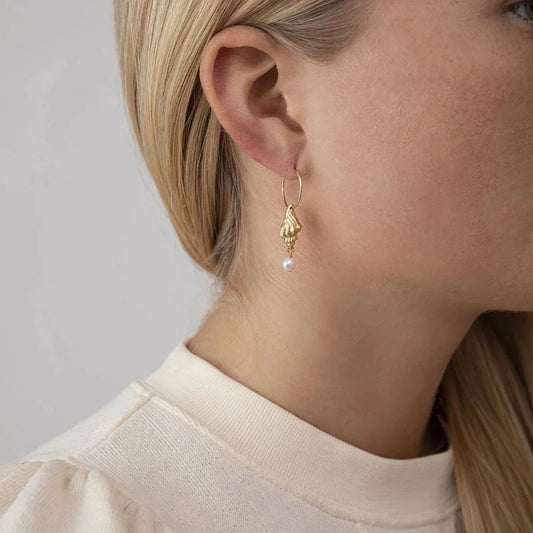 Elegant Freshwater Pearl Shell Earrings